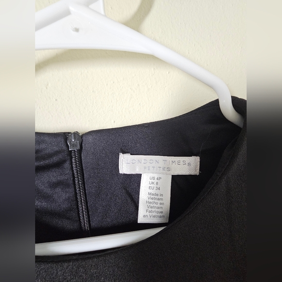 NWT London Times Black Long-Sleeve Sheath Dress with Gold Button Detail - Picture 2 of 4